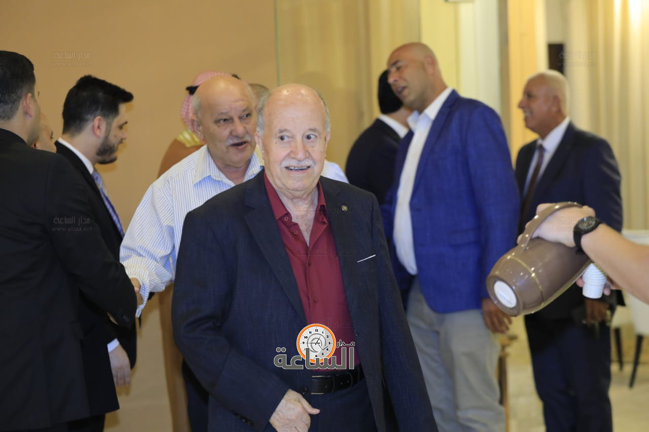 Madar Al-Saa Images 0.0036717755657015294