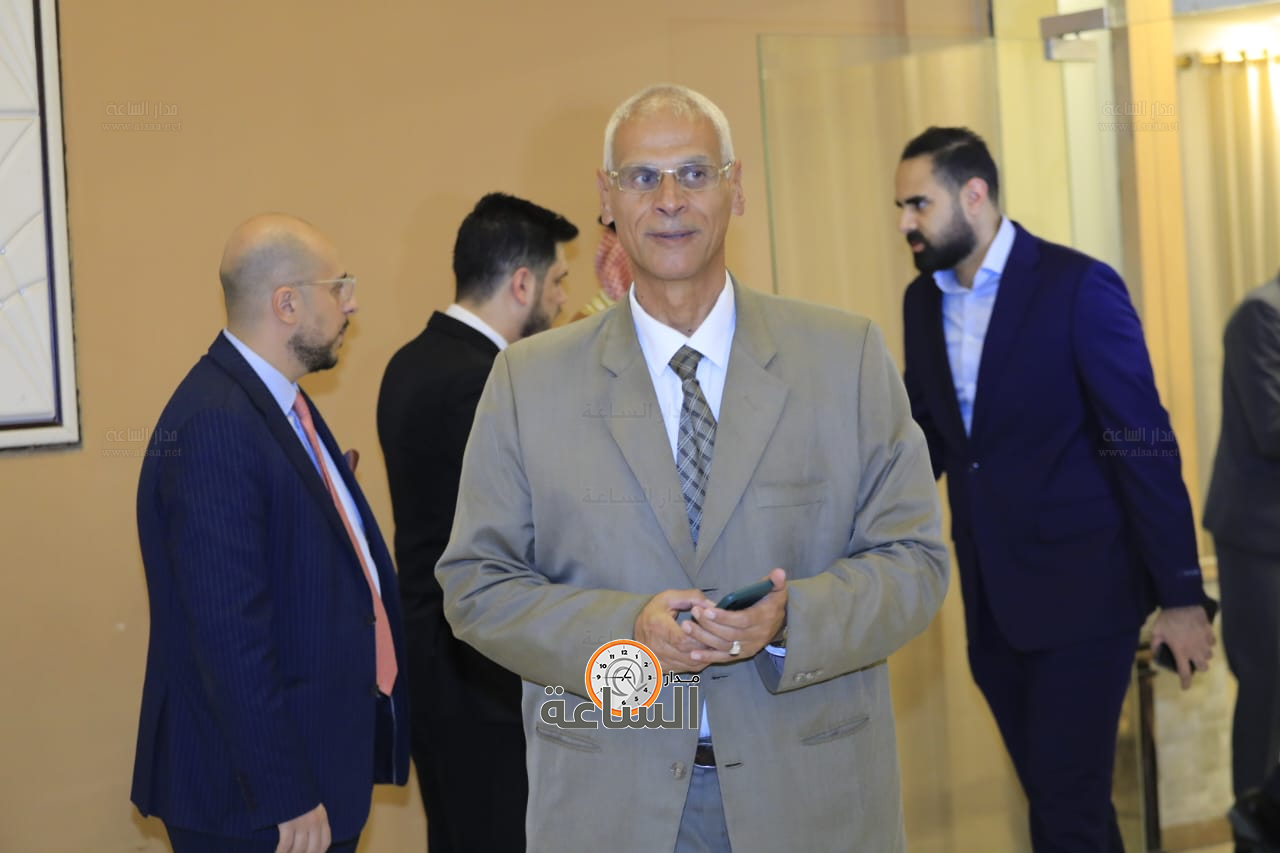 Madar Al-Saa Images 0.7006875588493151