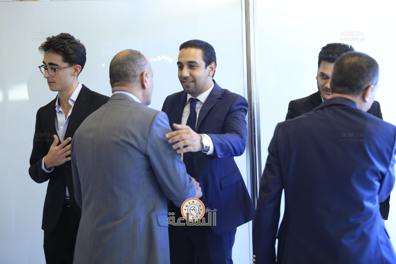 Madar Al-Saa Images 0.142145279920475