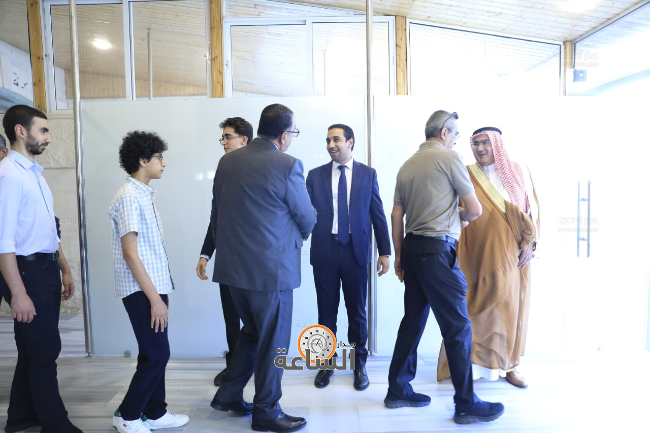 Madar Al-Saa Images 0.29678422231399715