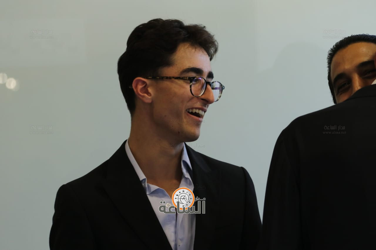 Madar Al-Saa Images 0.7151351631580402