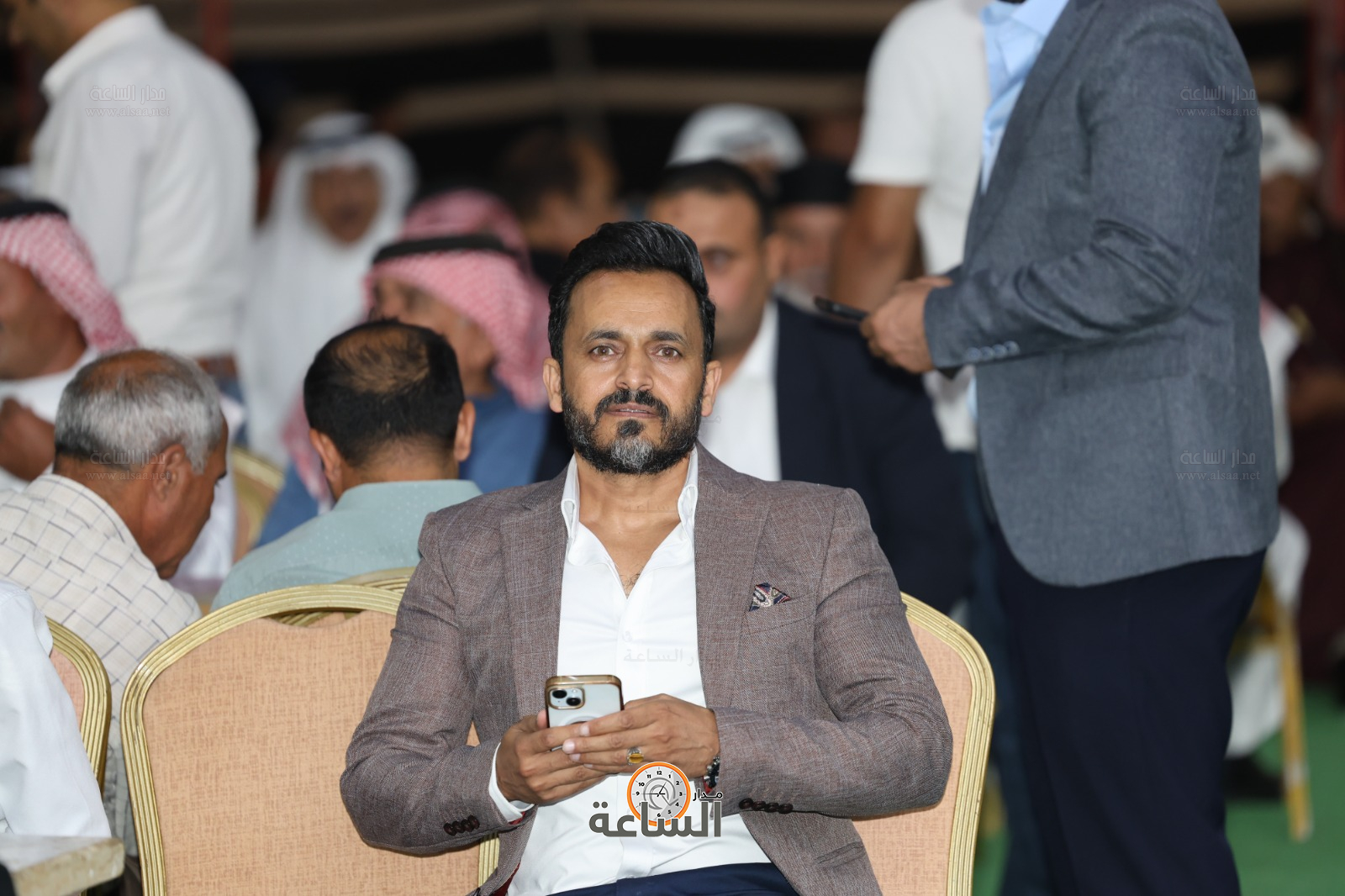 Madar Al-Saa Images 0.3892179859324112