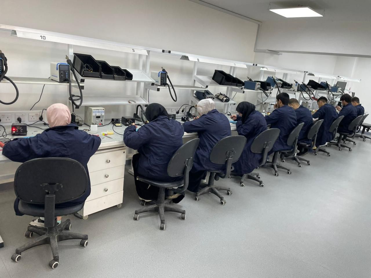 Madar Al-Saa Images 0.5039052082139645