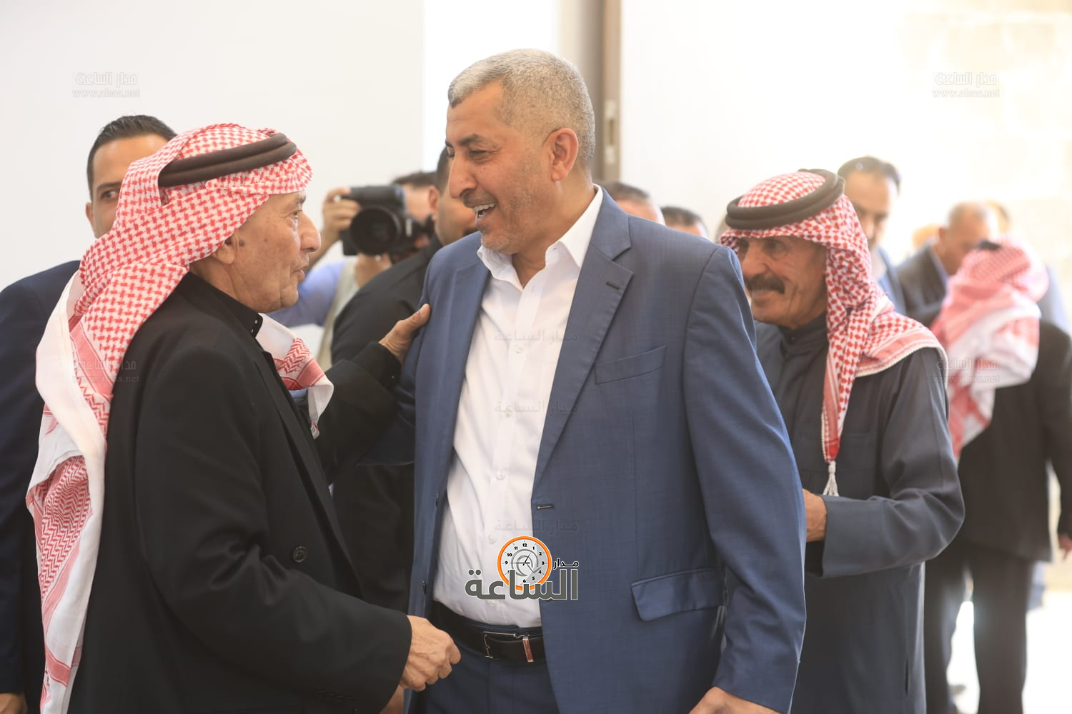 Madar Al-Saa Images 0.6993138295250514