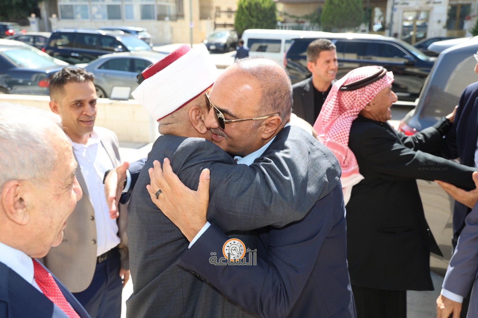 Madar Al-Saa Images 0.8047849145553099