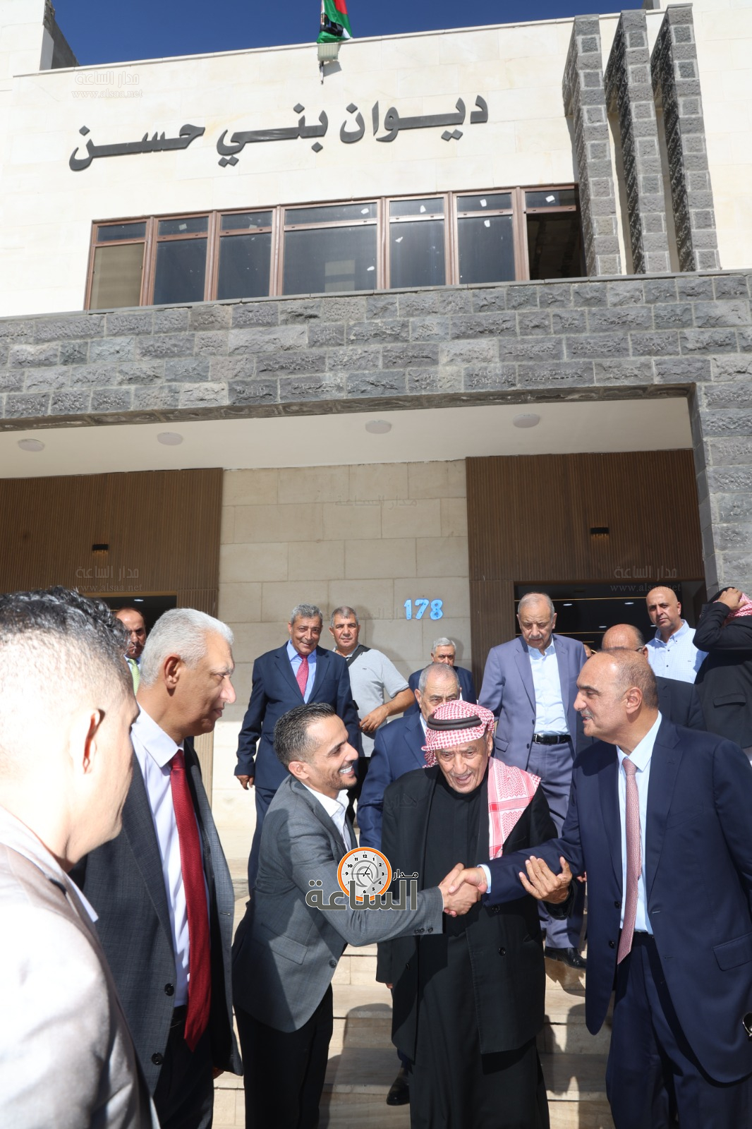 Madar Al-Saa Images 0.19673072456843232