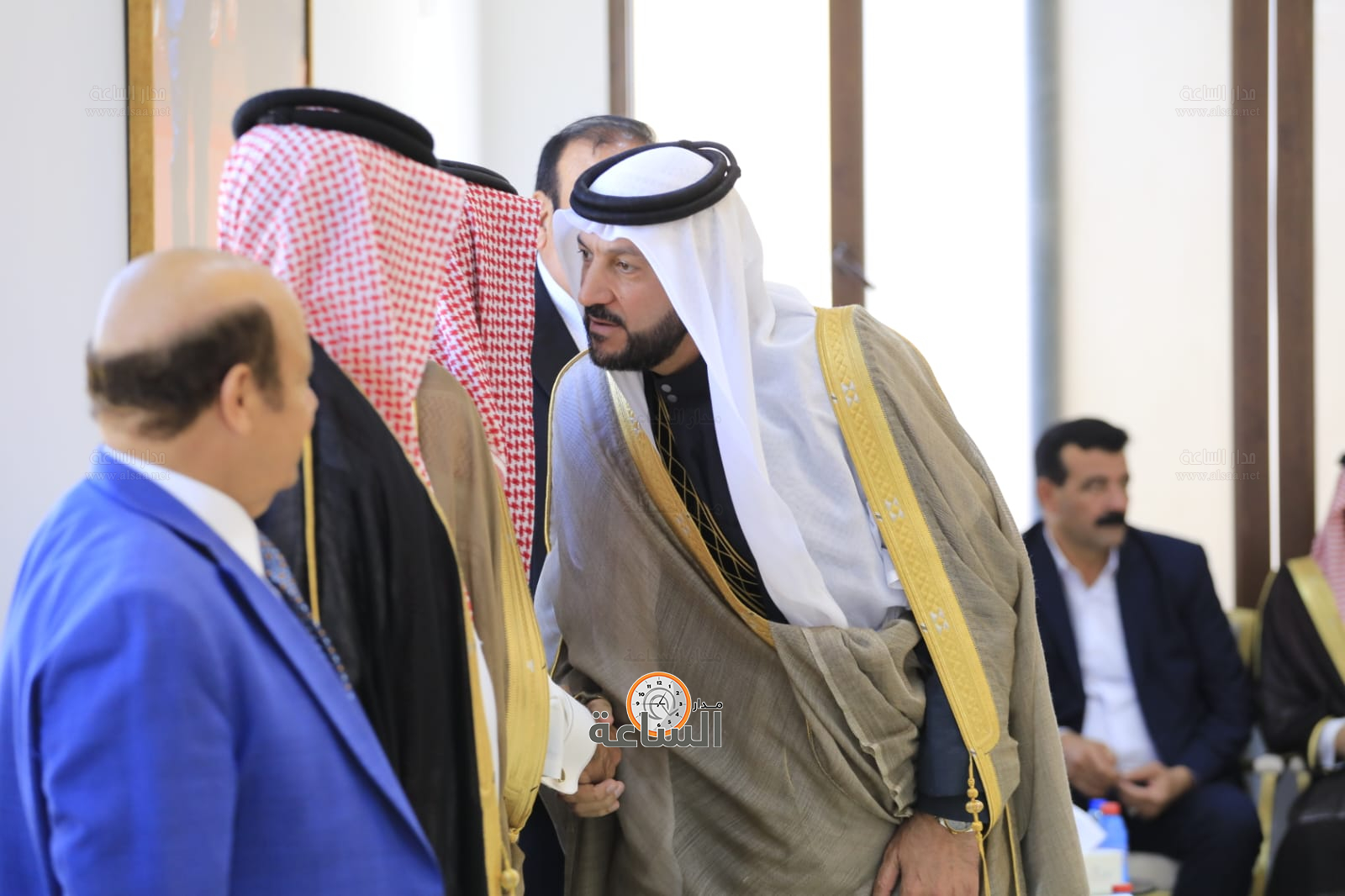 Madar Al-Saa Images 0.8237234616596075