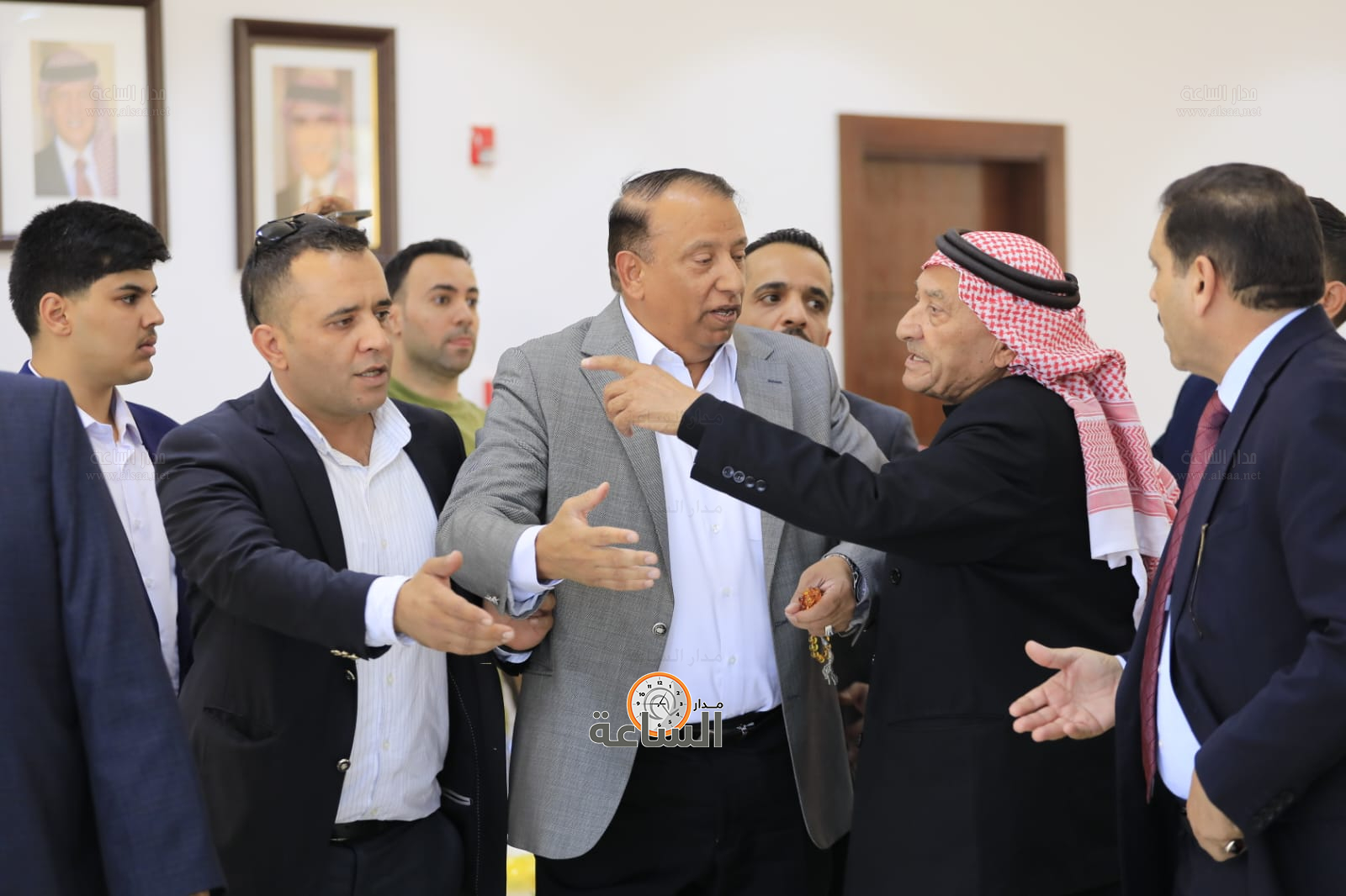 Madar Al-Saa Images 0.2147242992686318