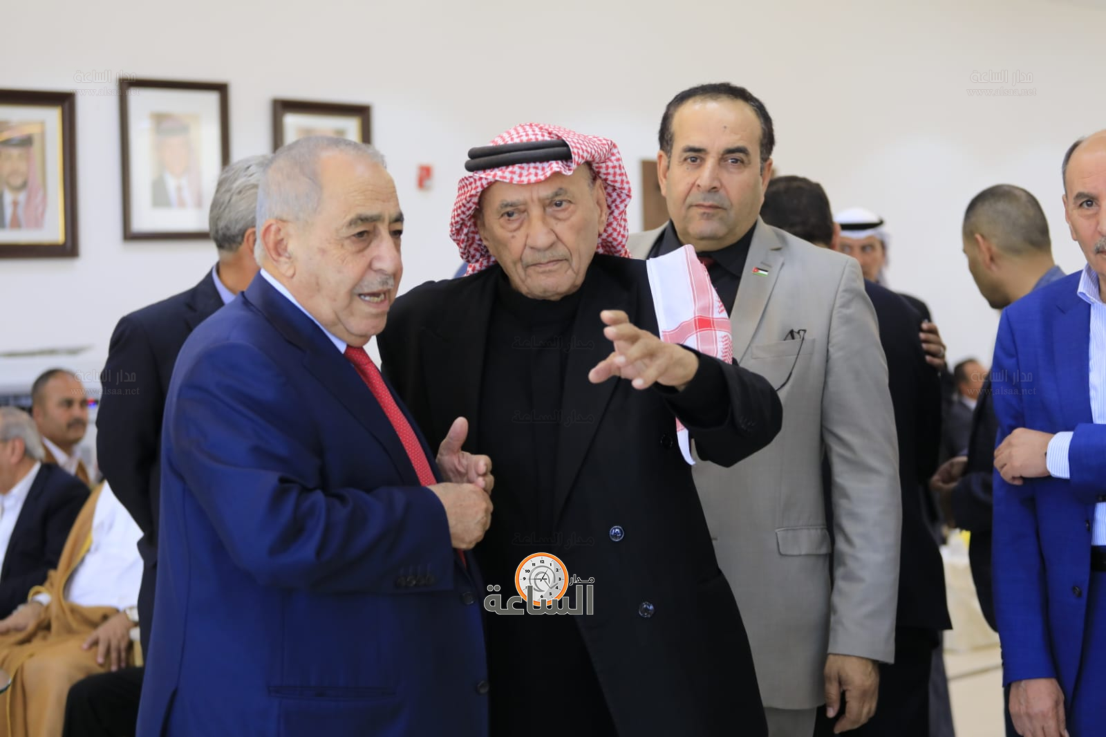 Madar Al-Saa Images 0.9833209181796634