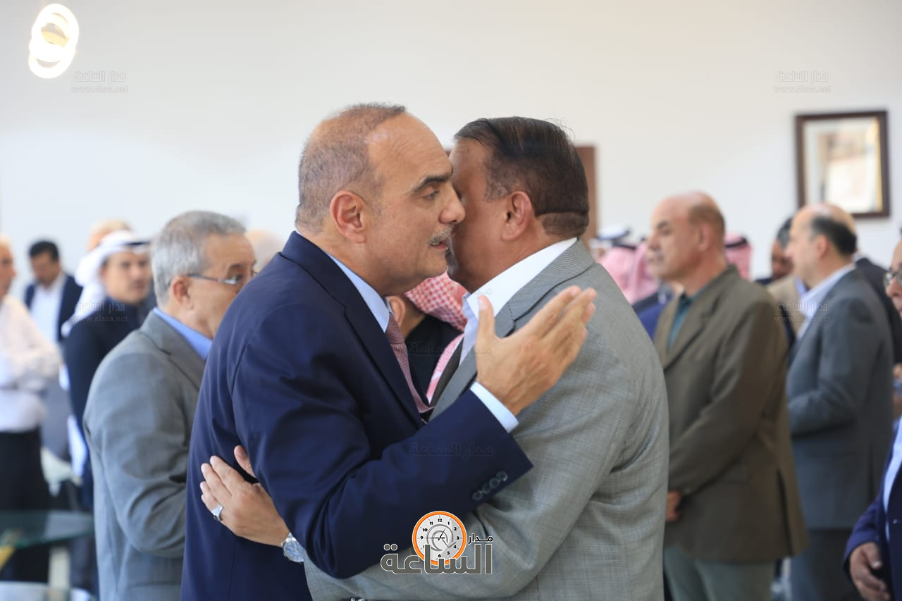 Madar Al-Saa Images 0.4852813376267726