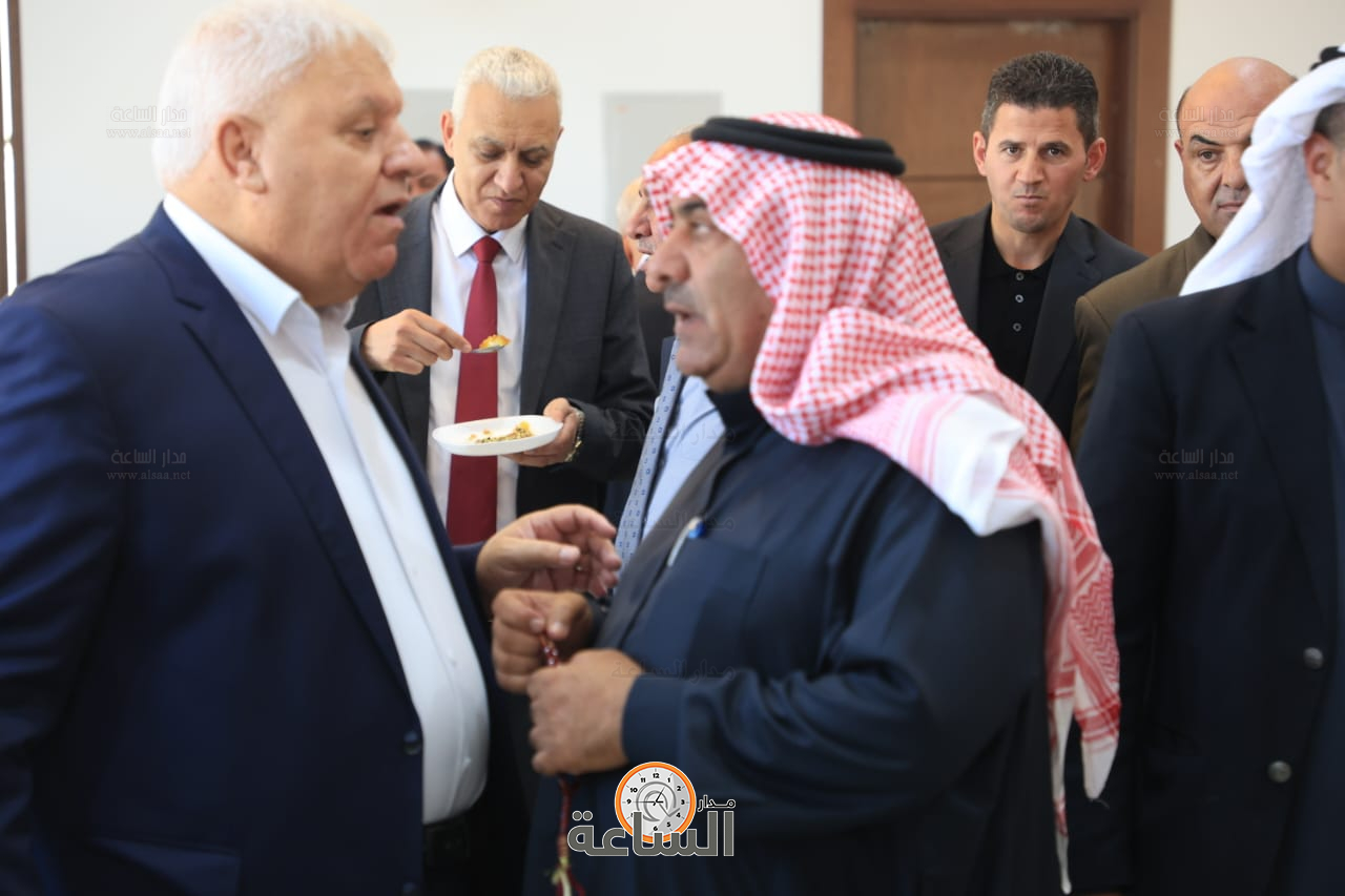 Madar Al-Saa Images 0.027929107483141813