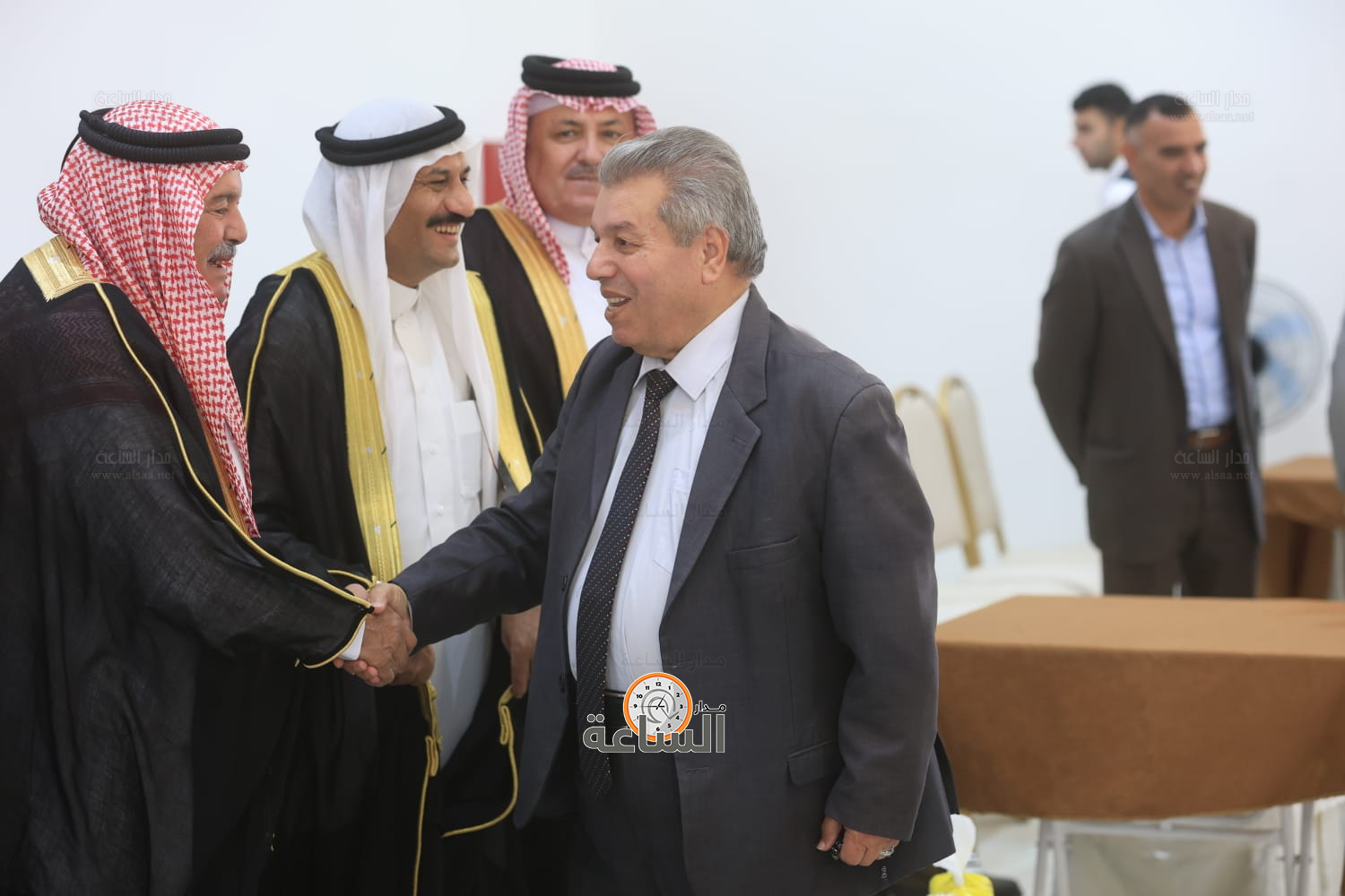 Madar Al-Saa Images 0.02435216574167287