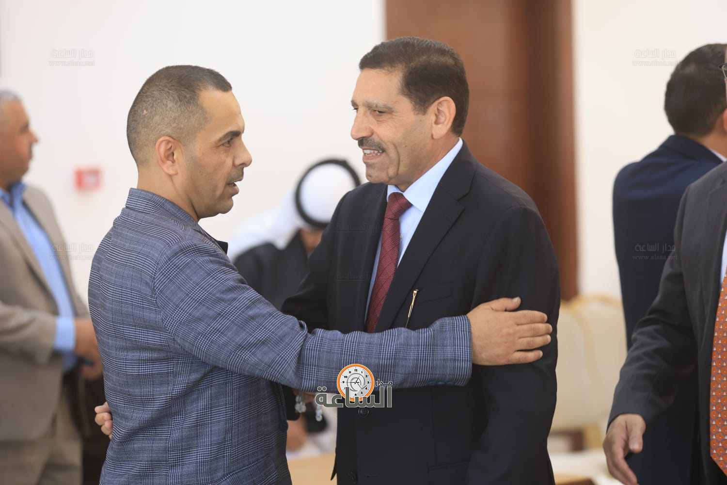 Madar Al-Saa Images 0.08048879228088945