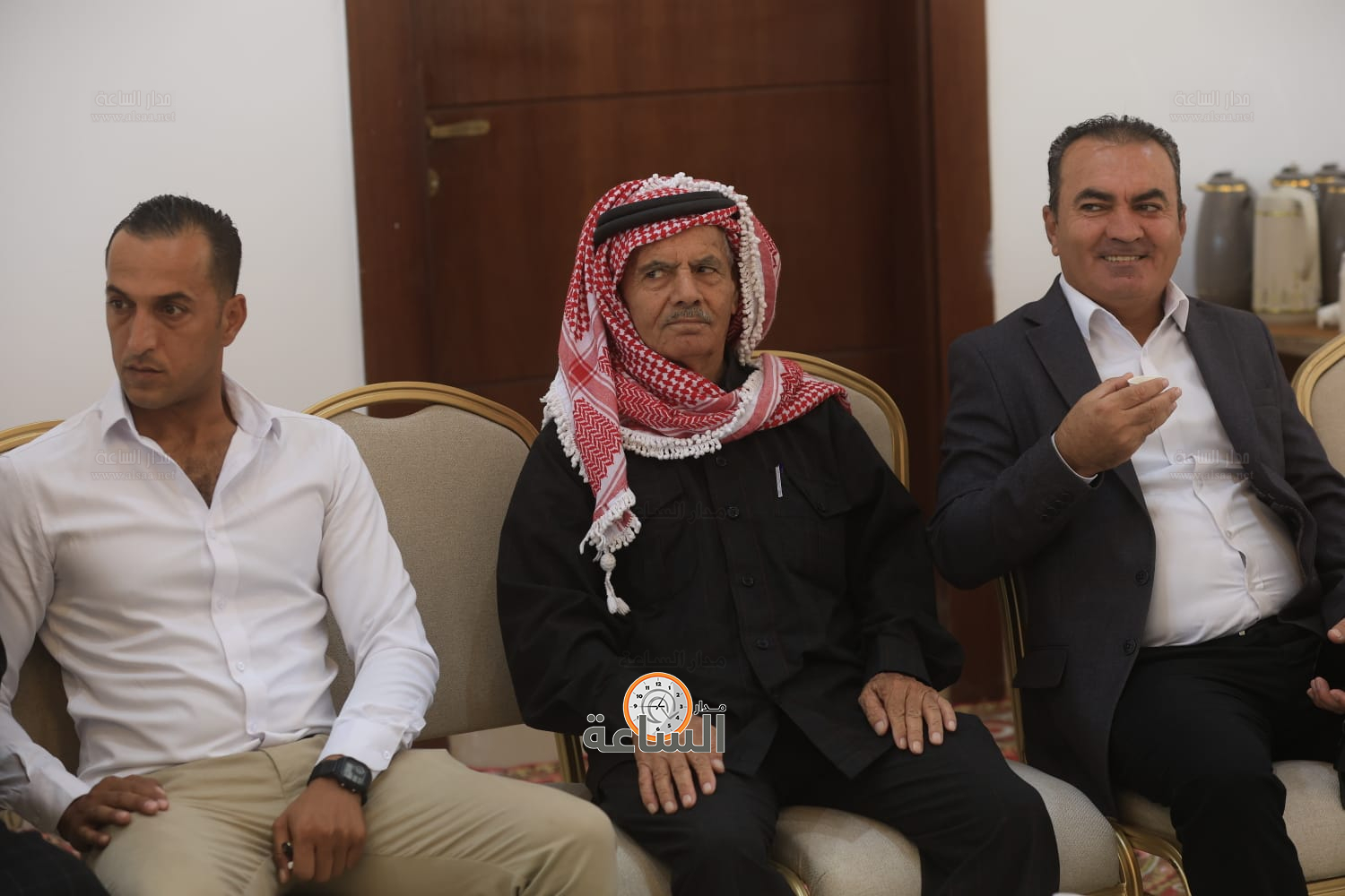 Madar Al-Saa Images 0.47660155843576835