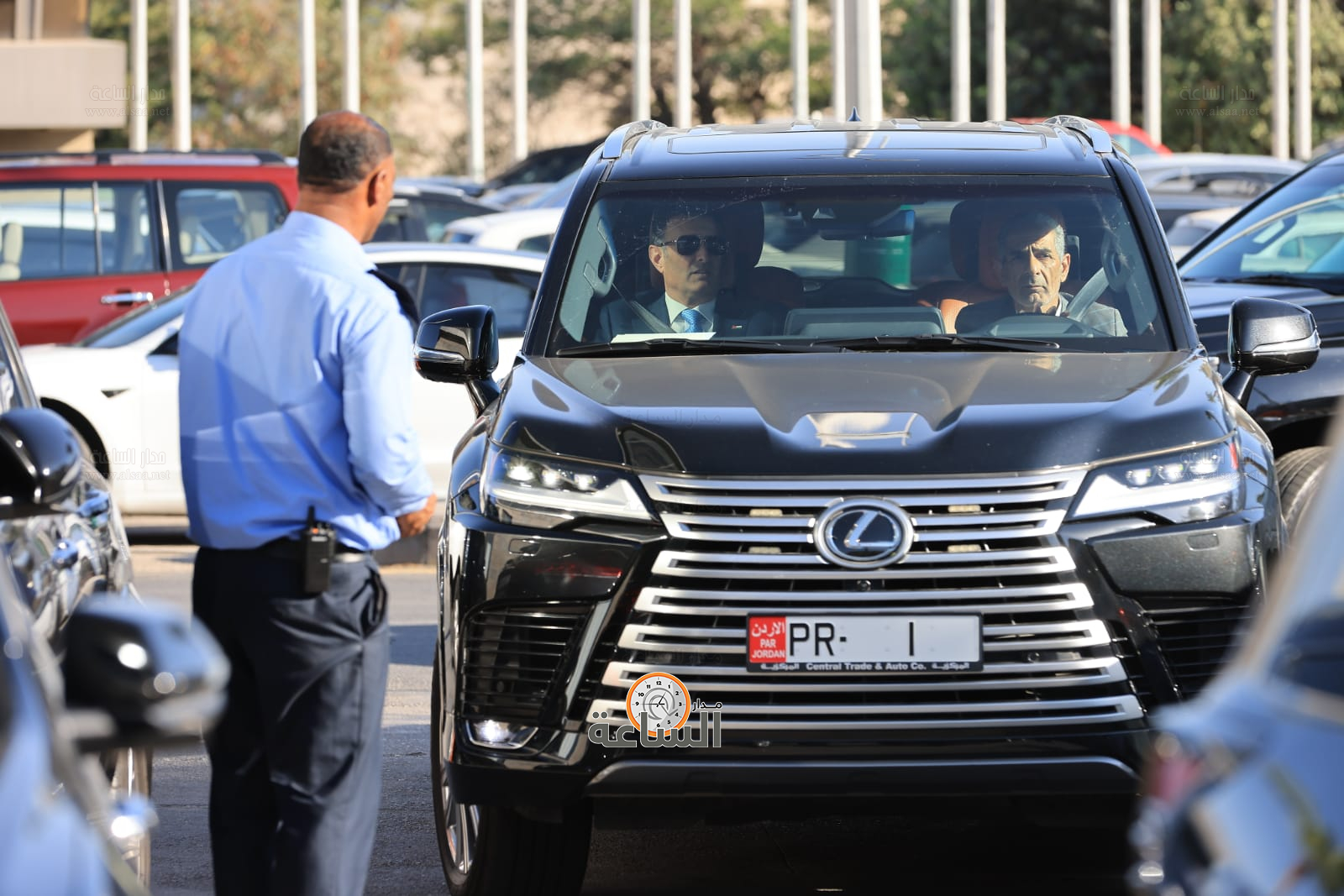 Madar Al-Saa Images 0.4629059168368077