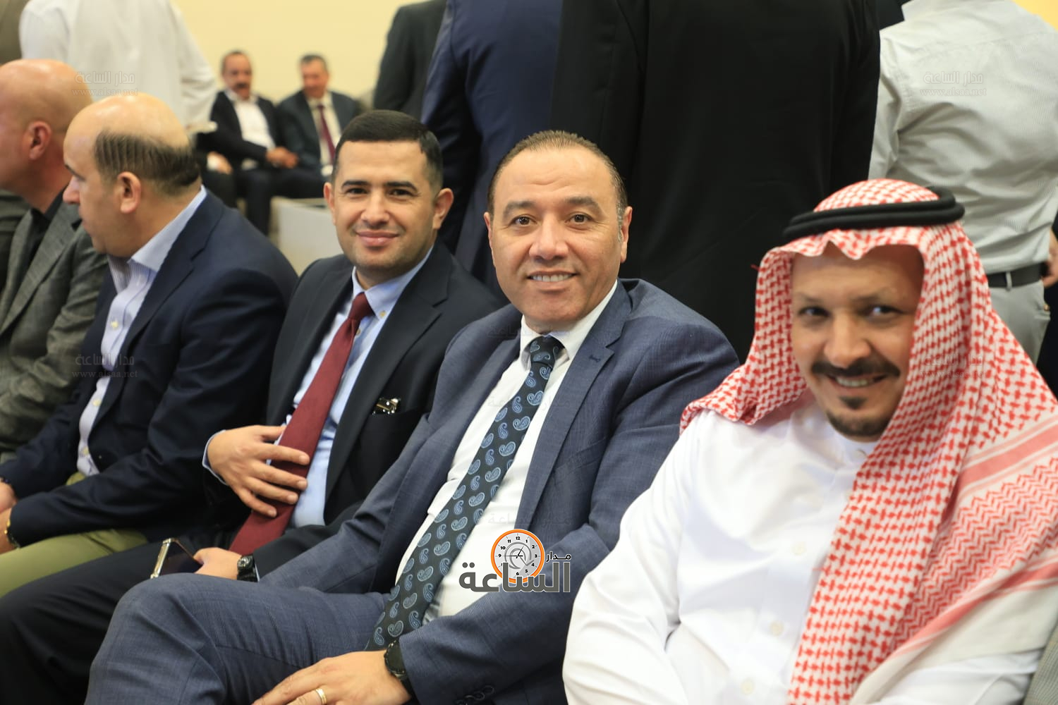 Madar Al-Saa Images 0.1712460666950092