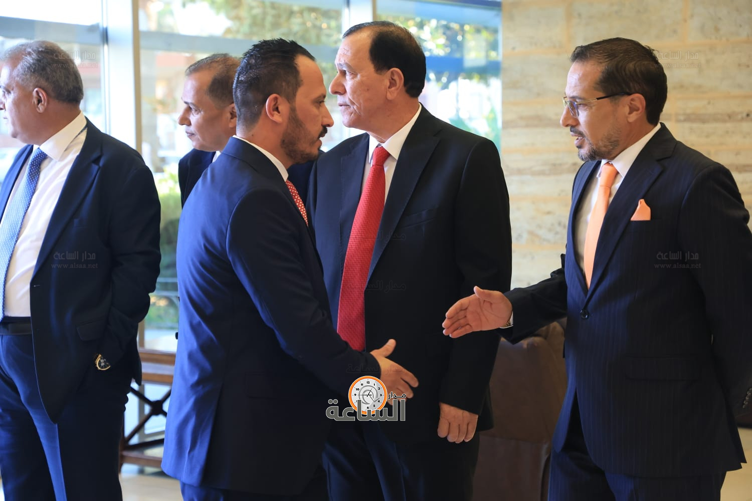 Madar Al-Saa Images 0.45118451273585813