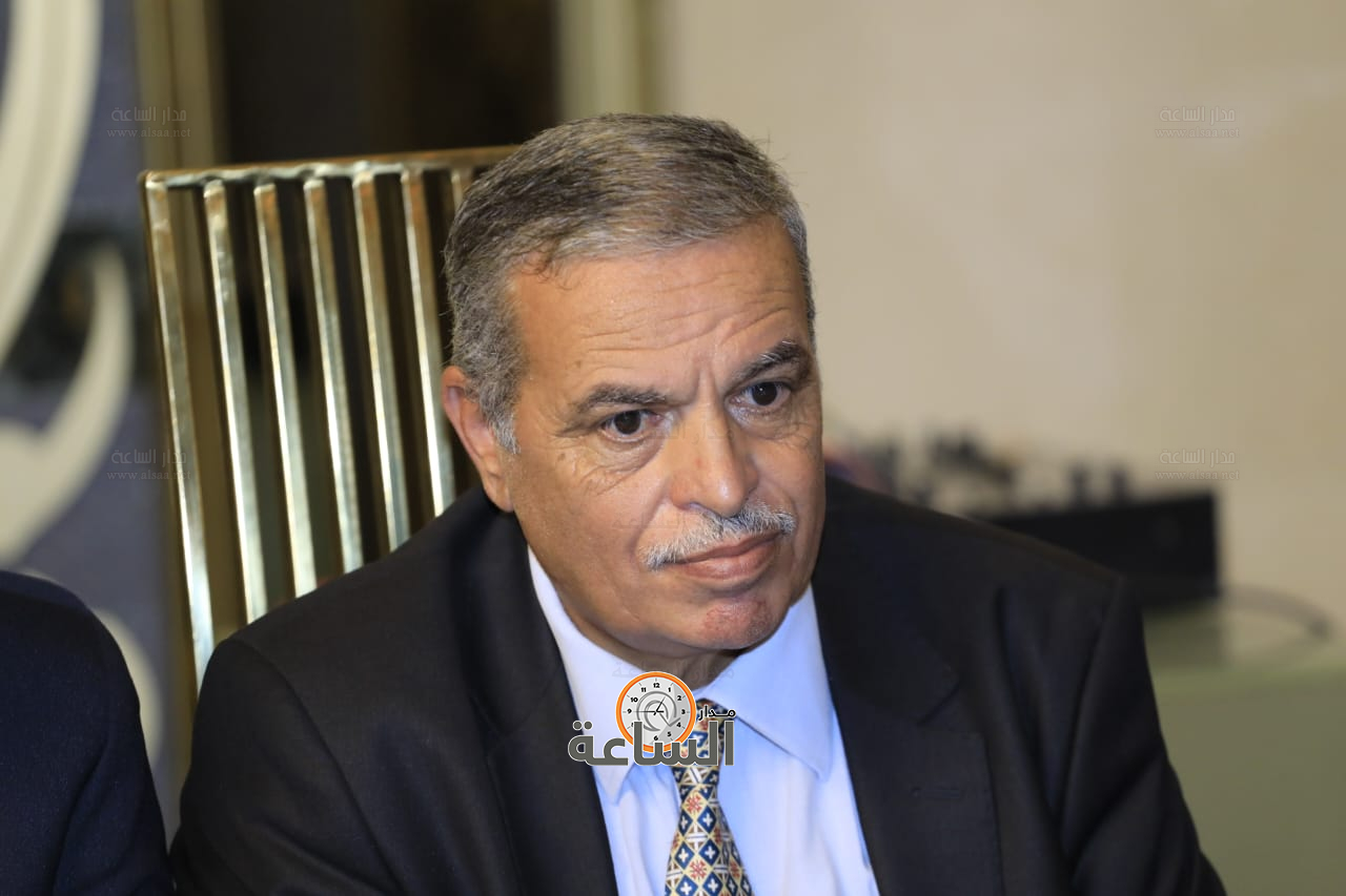 Madar Al-Saa Images 0.47614383863013465