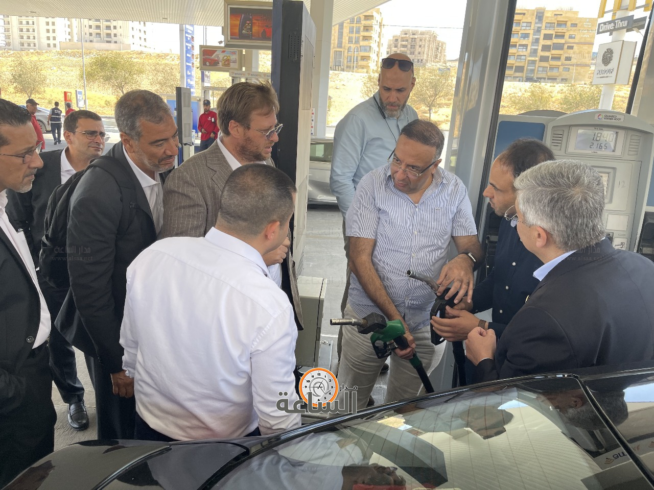 Madar Al-Saa Images 0.46429783391395085