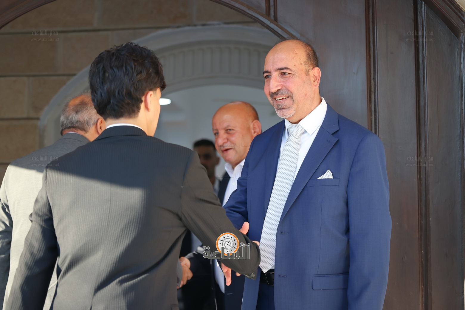 Madar Al-Saa Images 0.9876155568586205