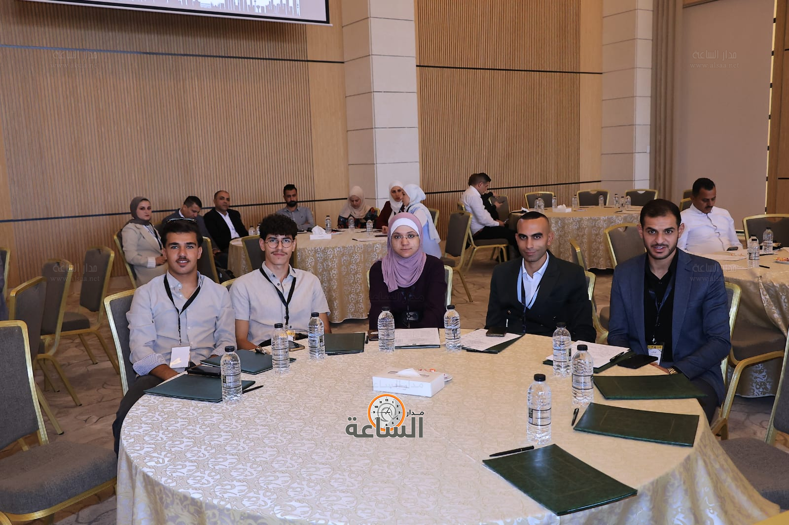 Madar Al-Saa Images 0.8660543895826428