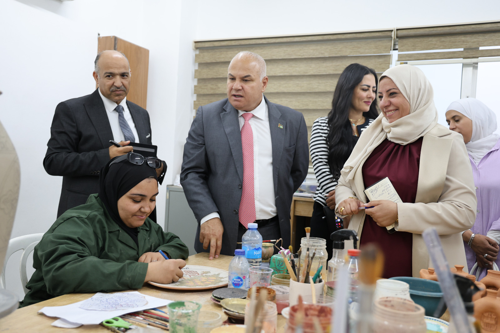 Madar Al-Saa Images 0.8182275036752635