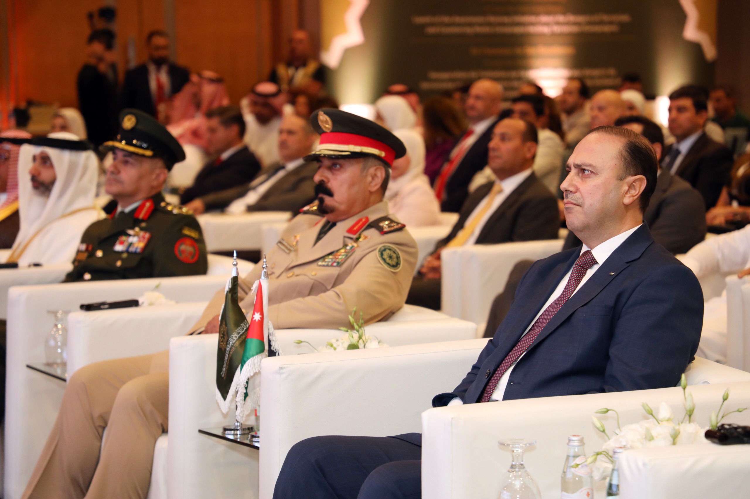 Madar Al-Saa Images 0.8759470948580689