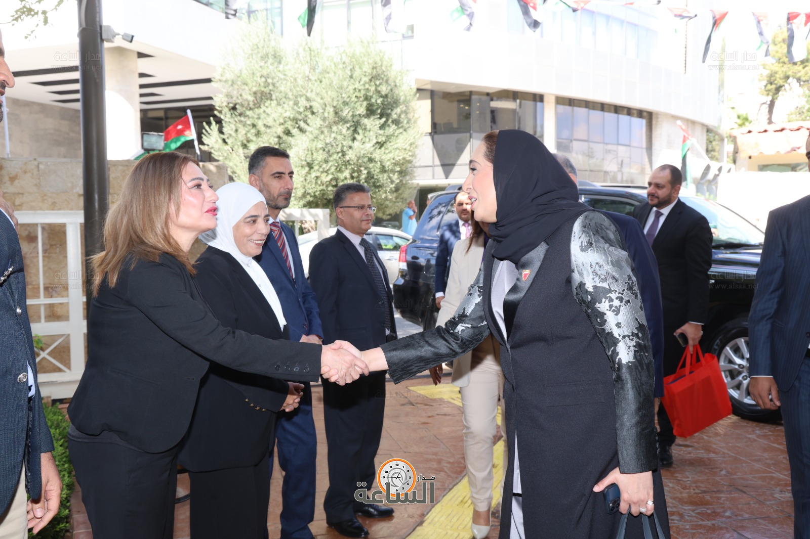 Madar Al-Saa Images 0.22711915078035827