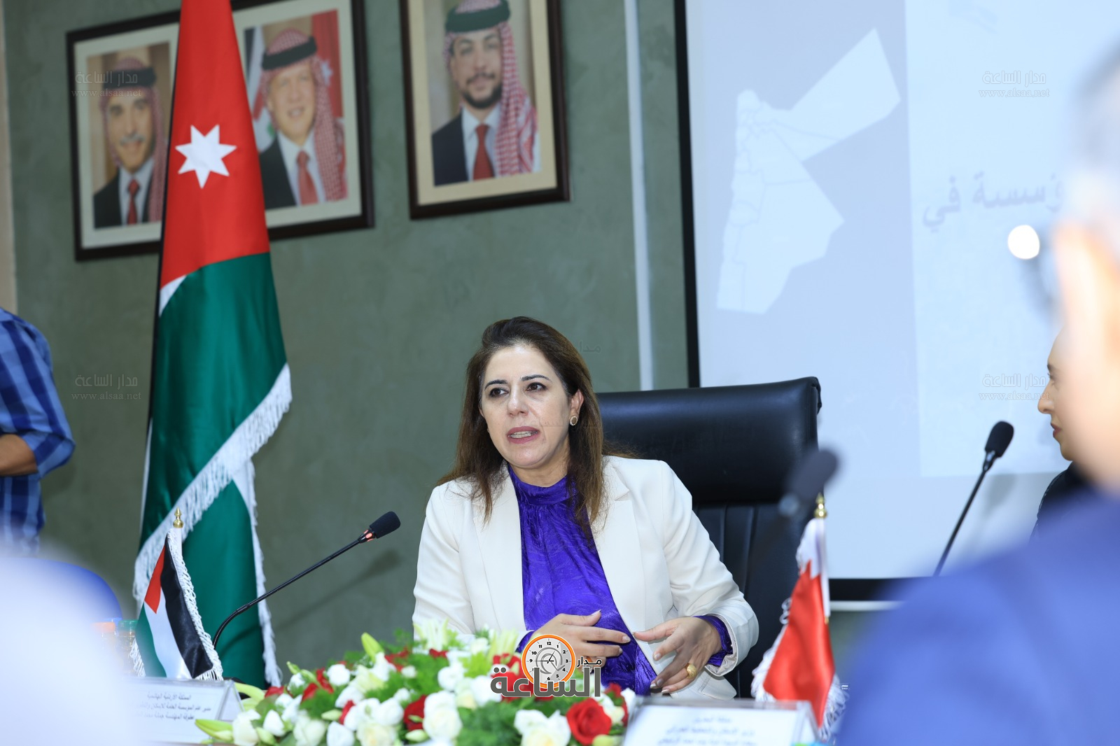 Madar Al-Saa Images 0.8917168439420976