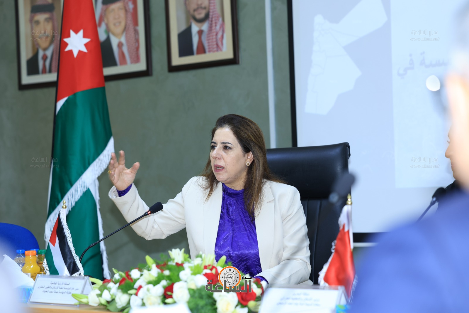 Madar Al-Saa Images 0.330138296151536