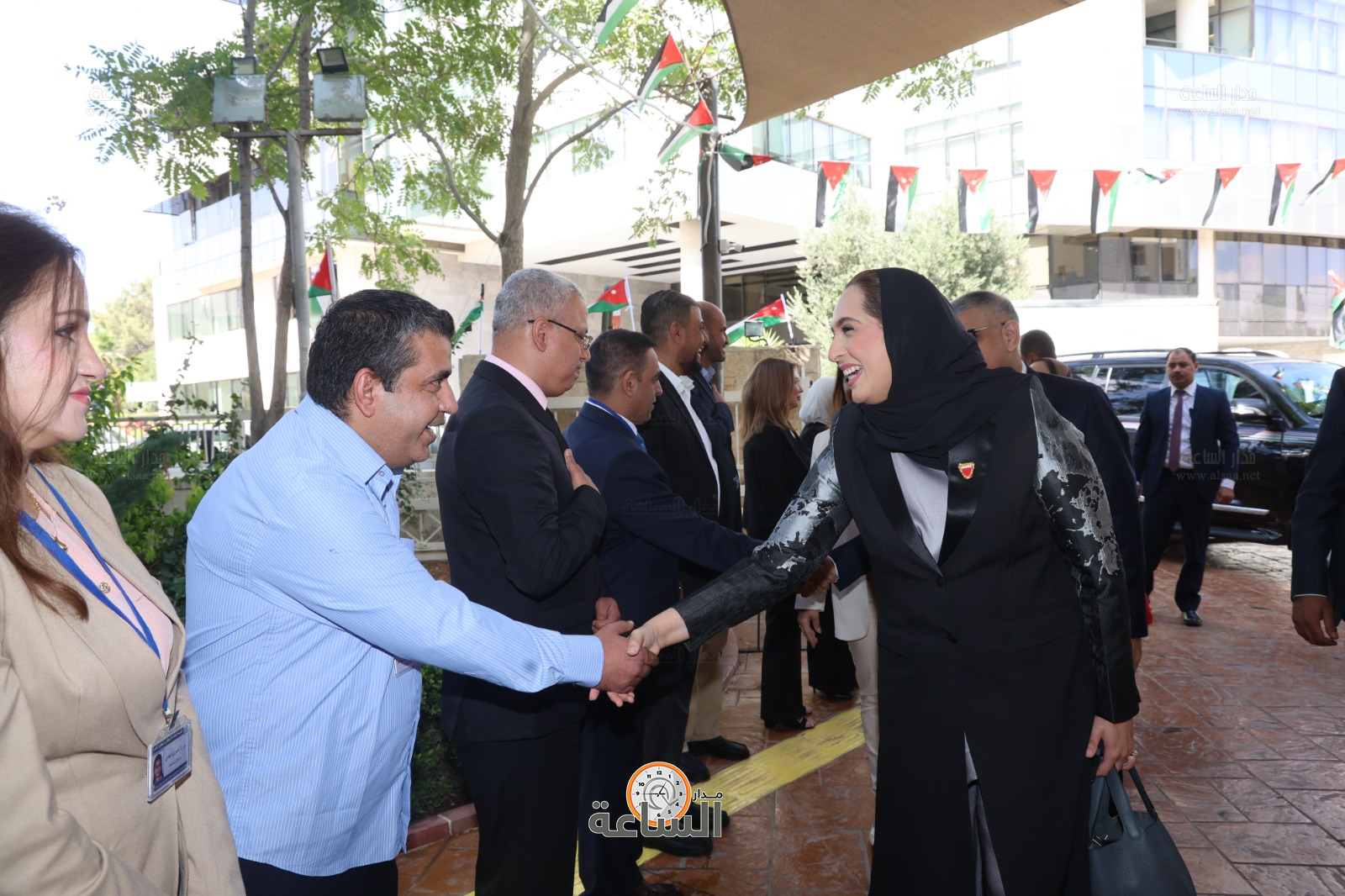 Madar Al-Saa Images 0.17240188375439325