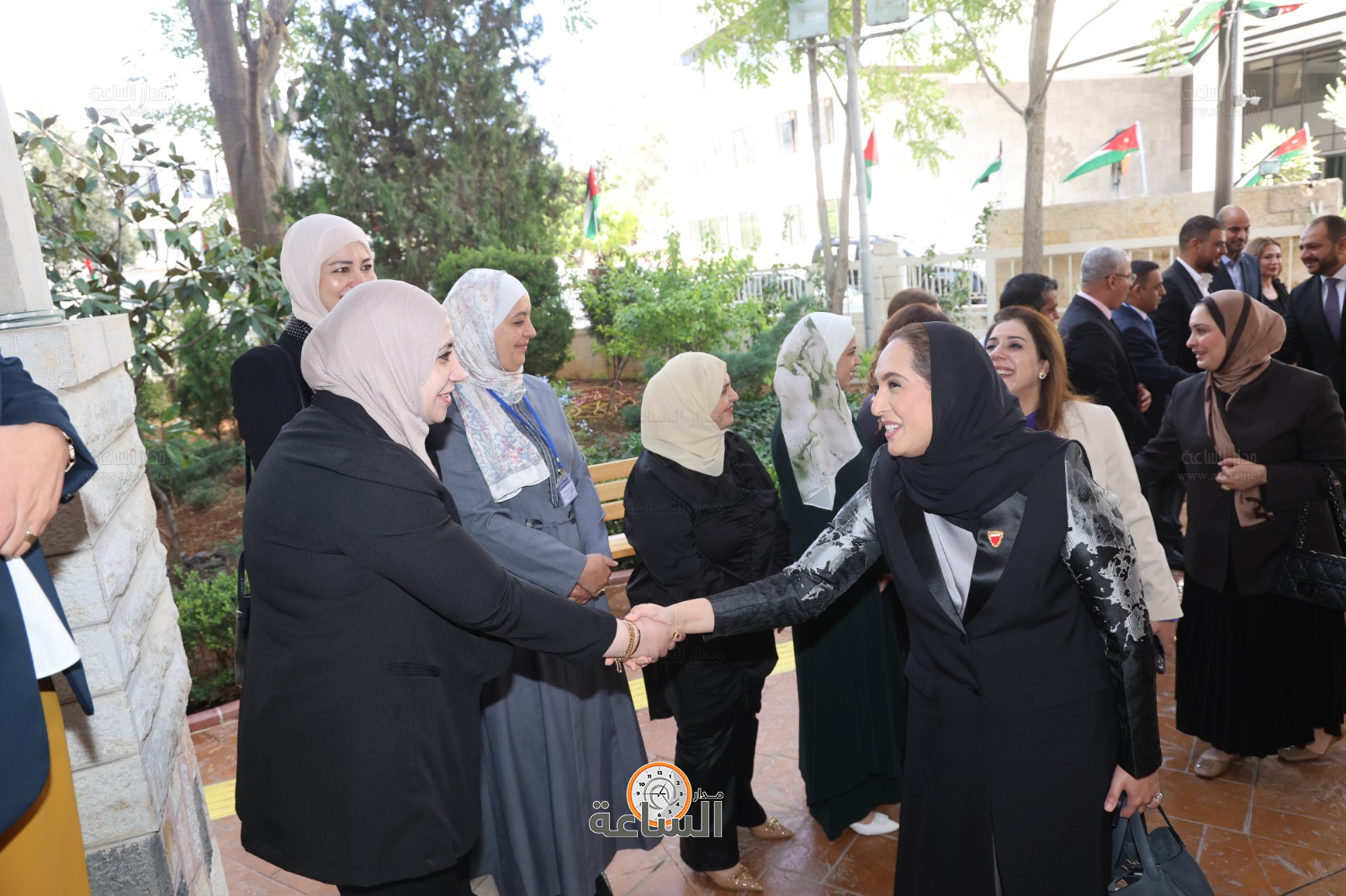 Madar Al-Saa Images 0.7432609582564085