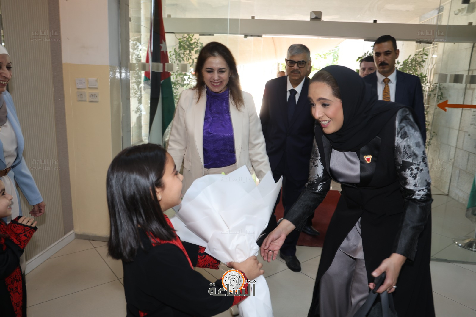 Madar Al-Saa Images 0.9493510144126698