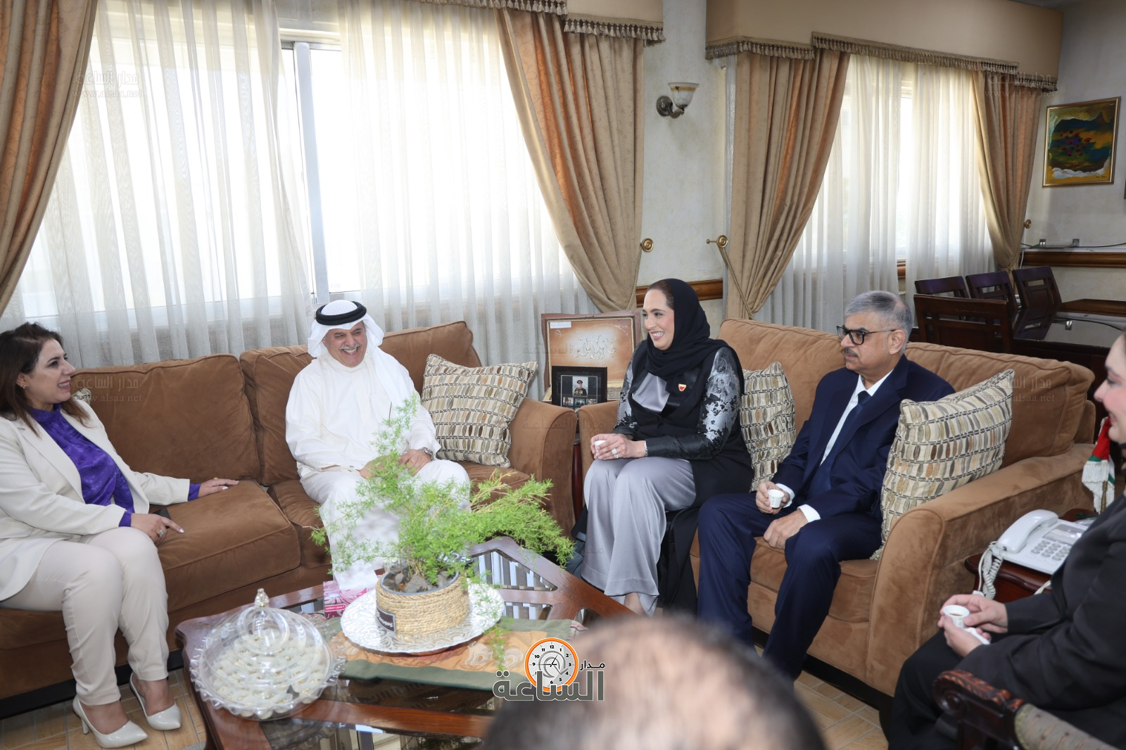 Madar Al-Saa Images 0.366709406546577