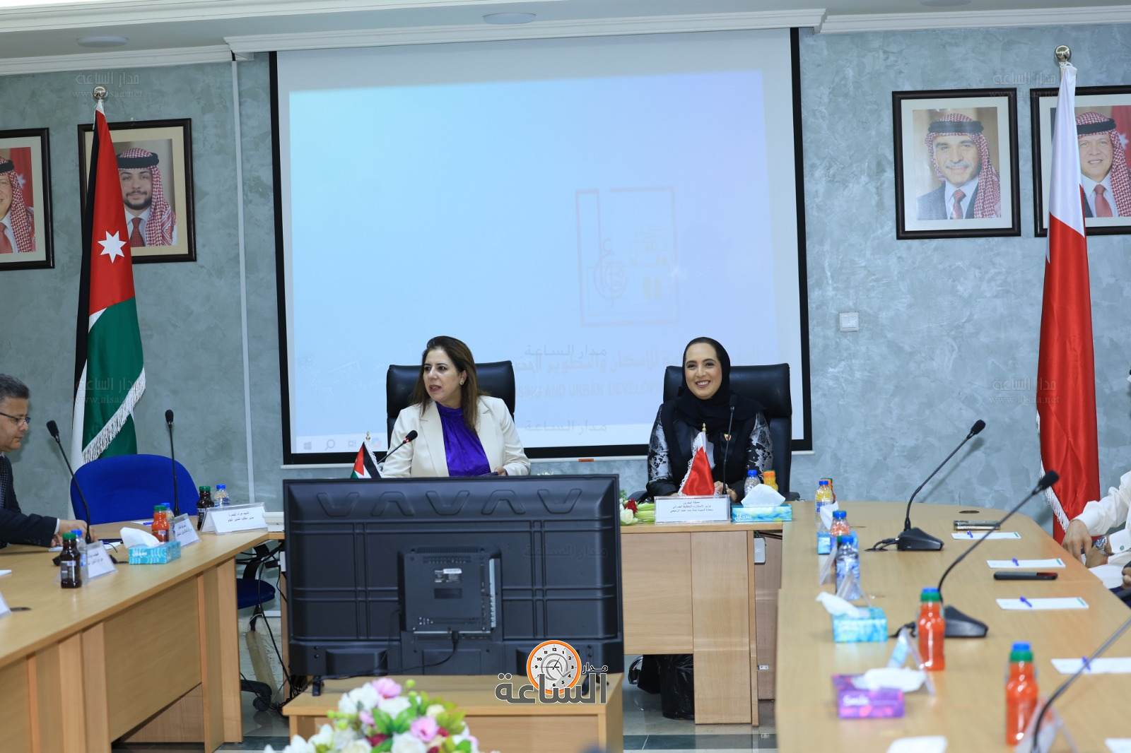 Madar Al-Saa Images 0.117807374680031