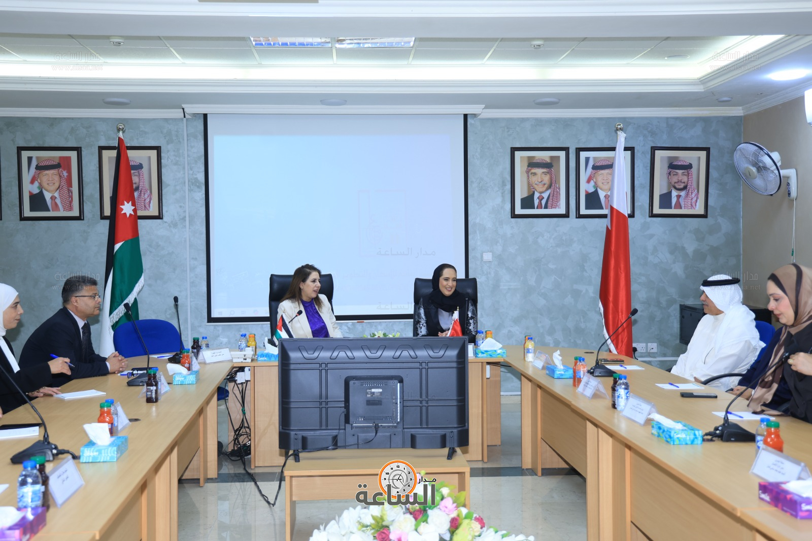 Madar Al-Saa Images 0.103613843405445