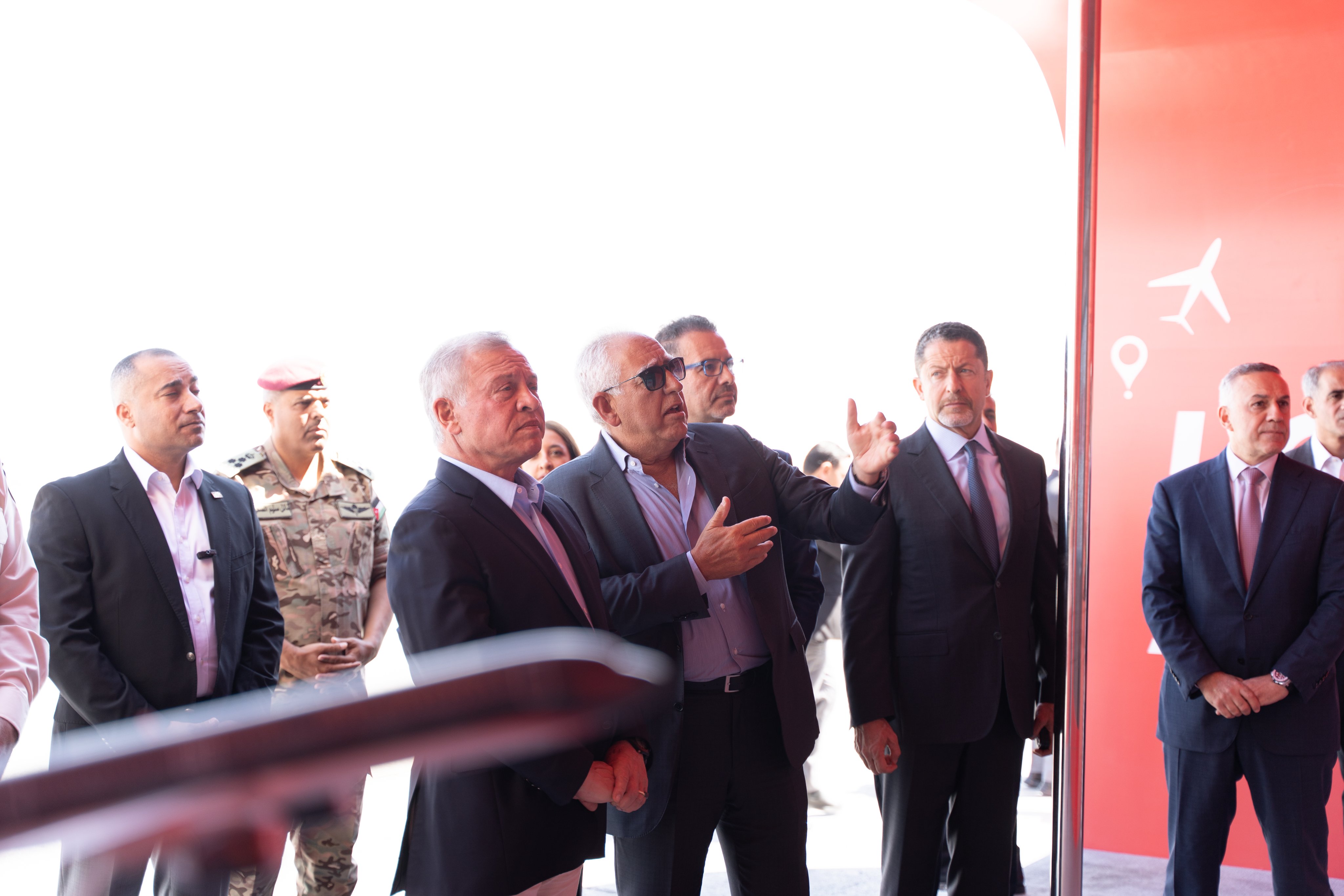 Madar Al-Saa Images 0.9289358583665638