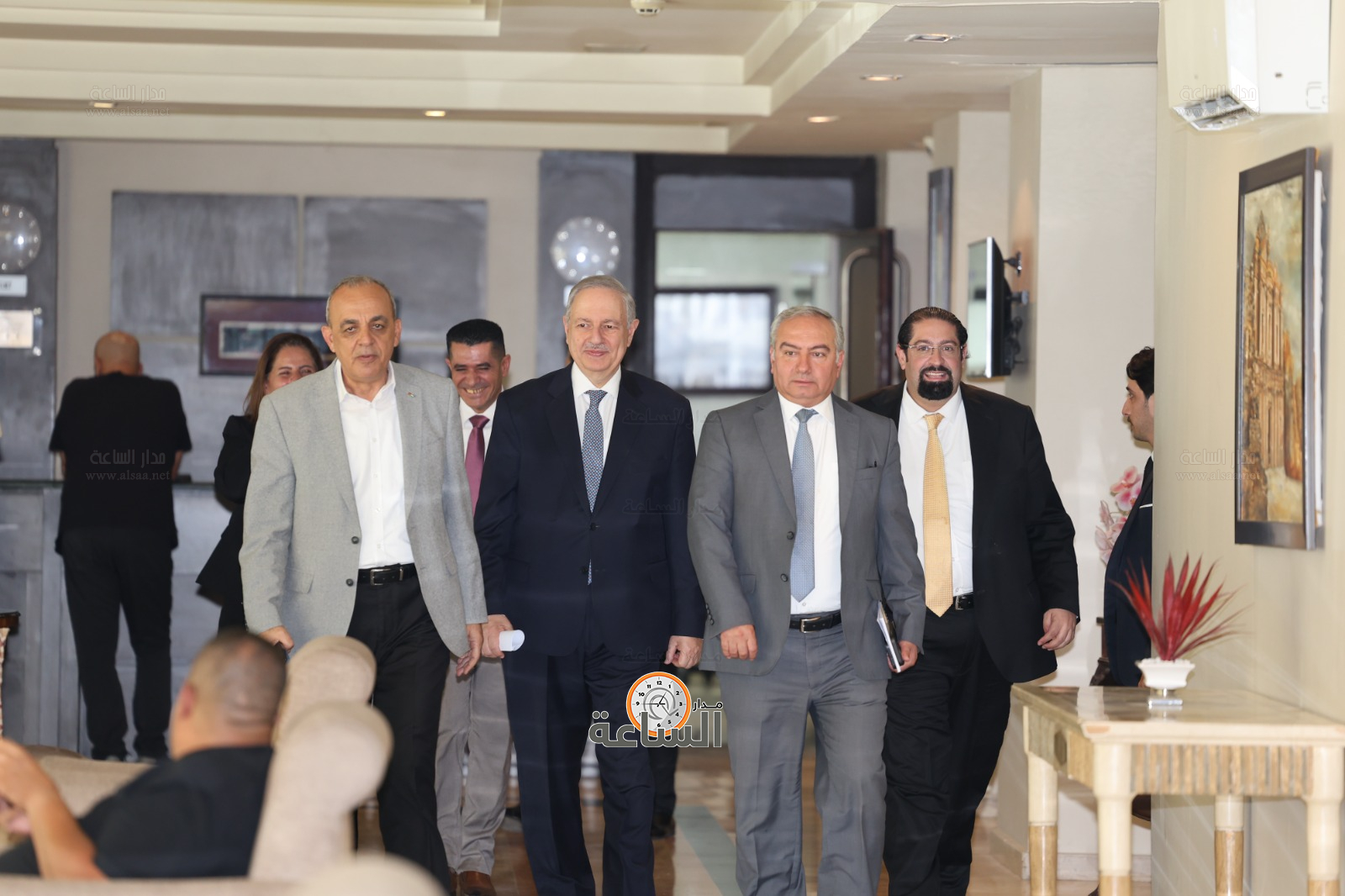 Madar Al-Saa Images 0.3042476126912609