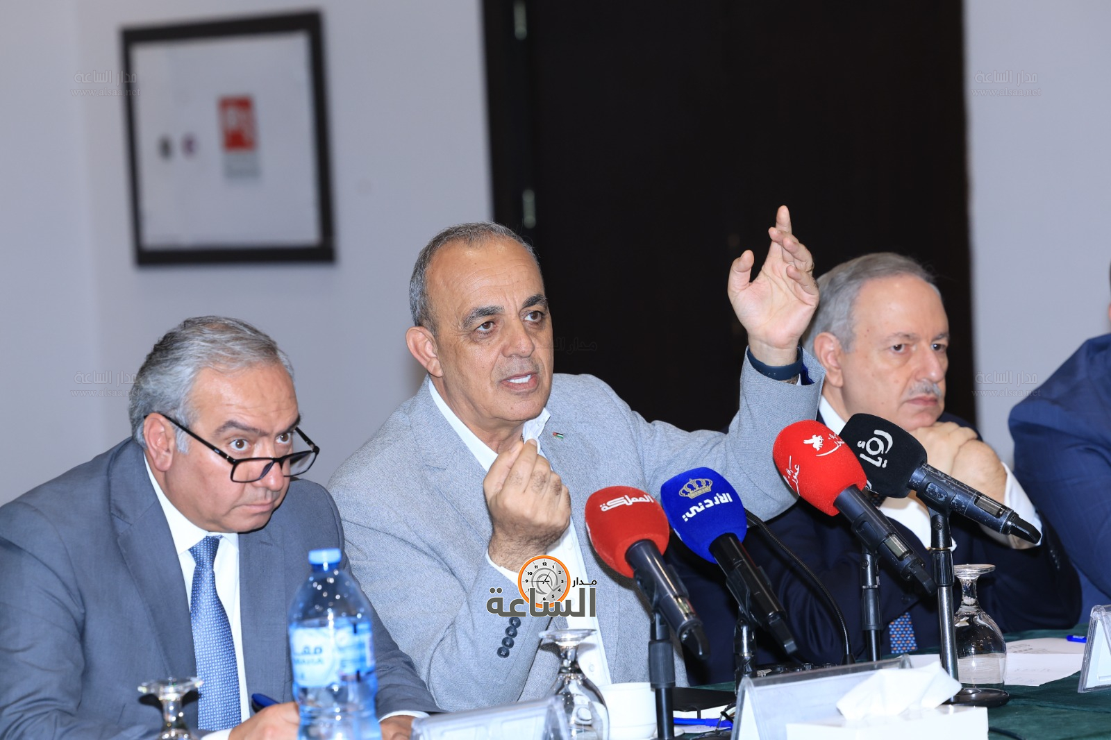 Madar Al-Saa Images 0.8537641838036693