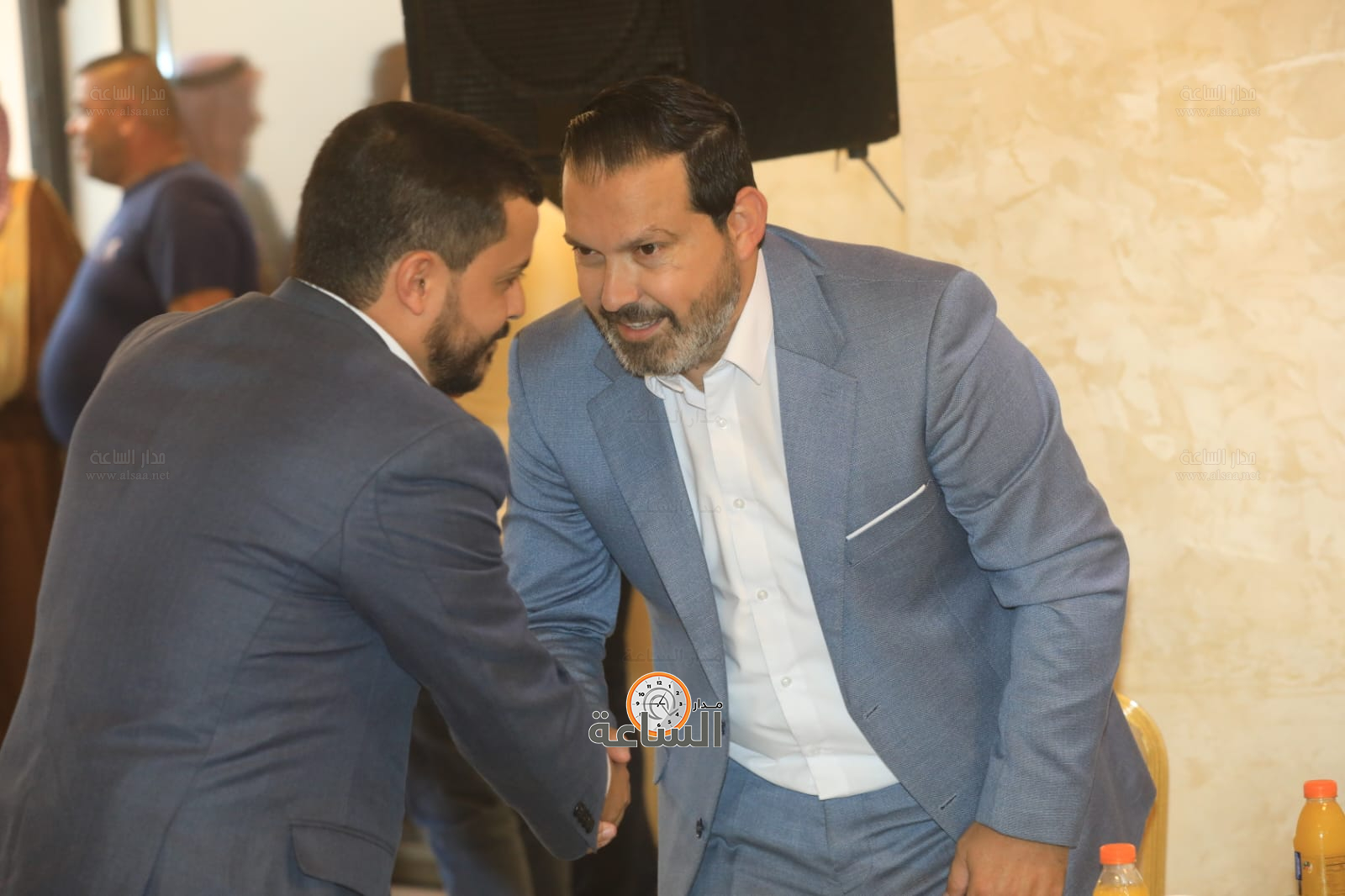 Madar Al-Saa Images 0.03874506799654398