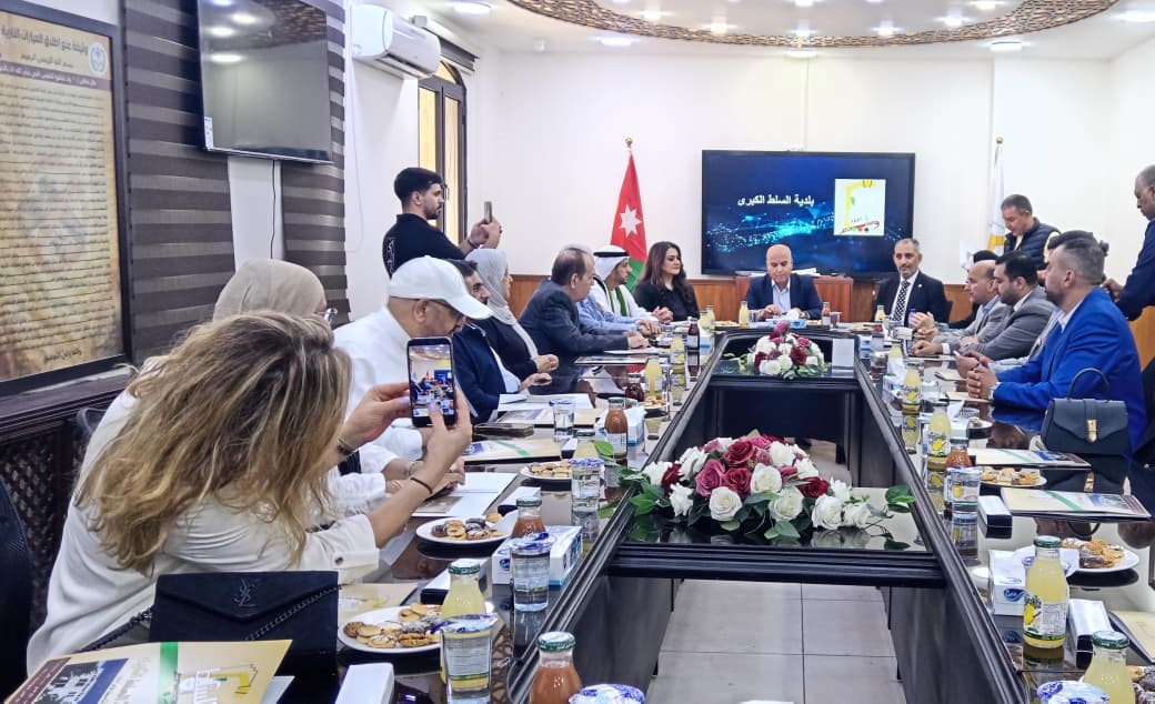 Madar Al-Saa Images 0.2515597388774019