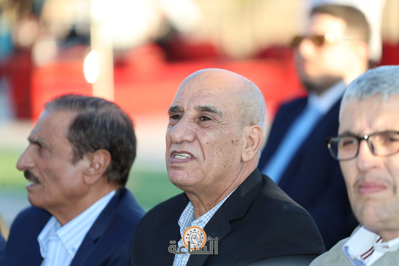 Madar Al-Saa Images 0.4349616322626424