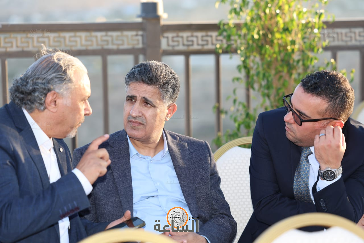 Madar Al-Saa Images 0.12152083155311222