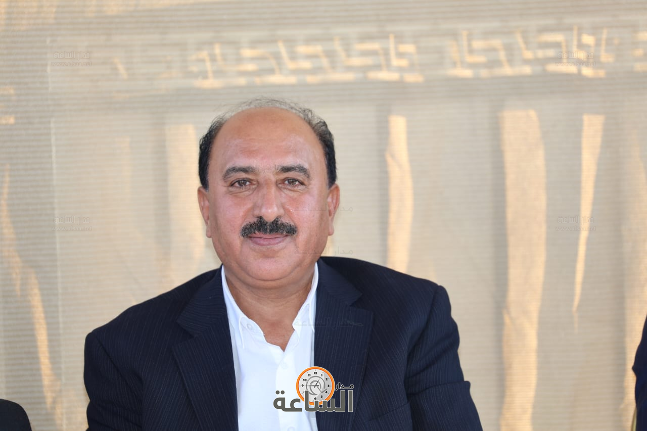 Madar Al-Saa Images 0.4852324418214212