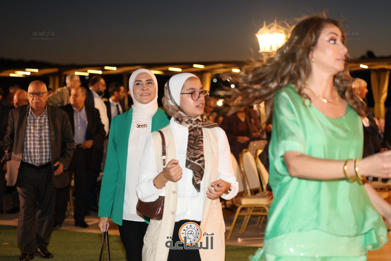 Madar Al-Saa Images 0.4910855602377283