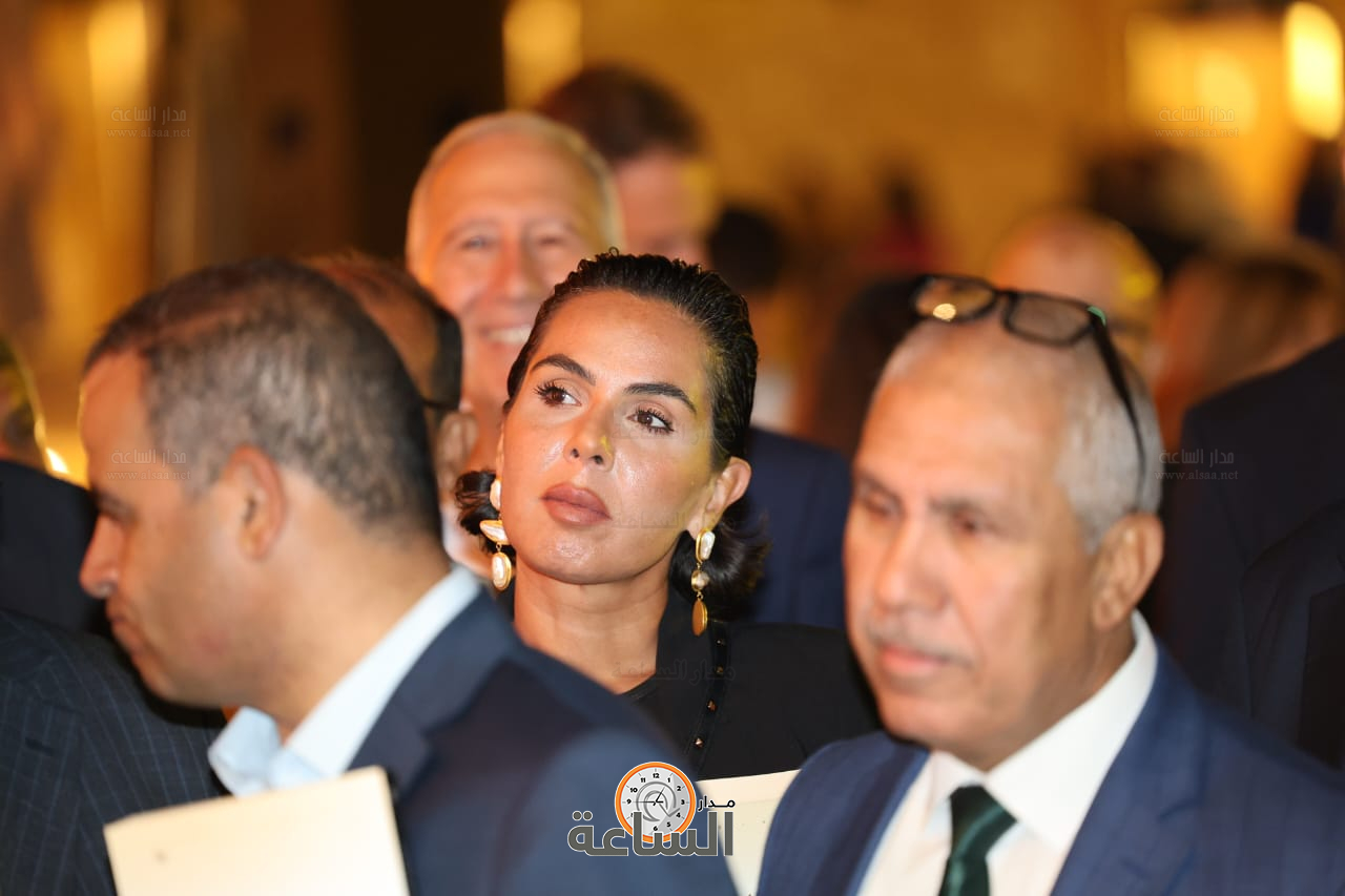 Madar Al-Saa Images 0.9642050747094235