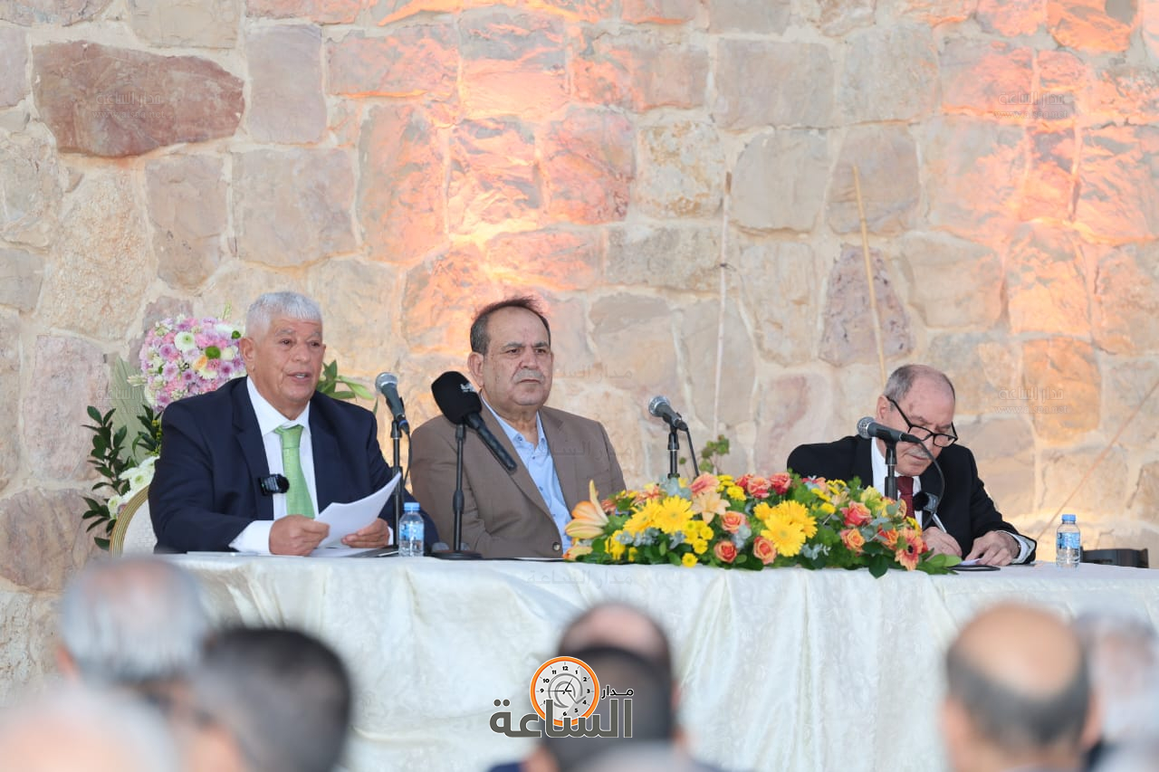 Madar Al-Saa Images 0.3971747594245487