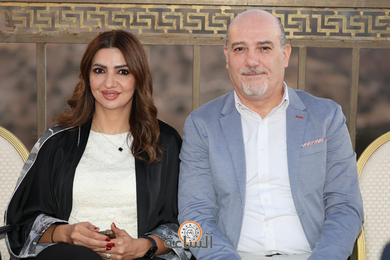 Madar Al-Saa Images 0.5720898030599365