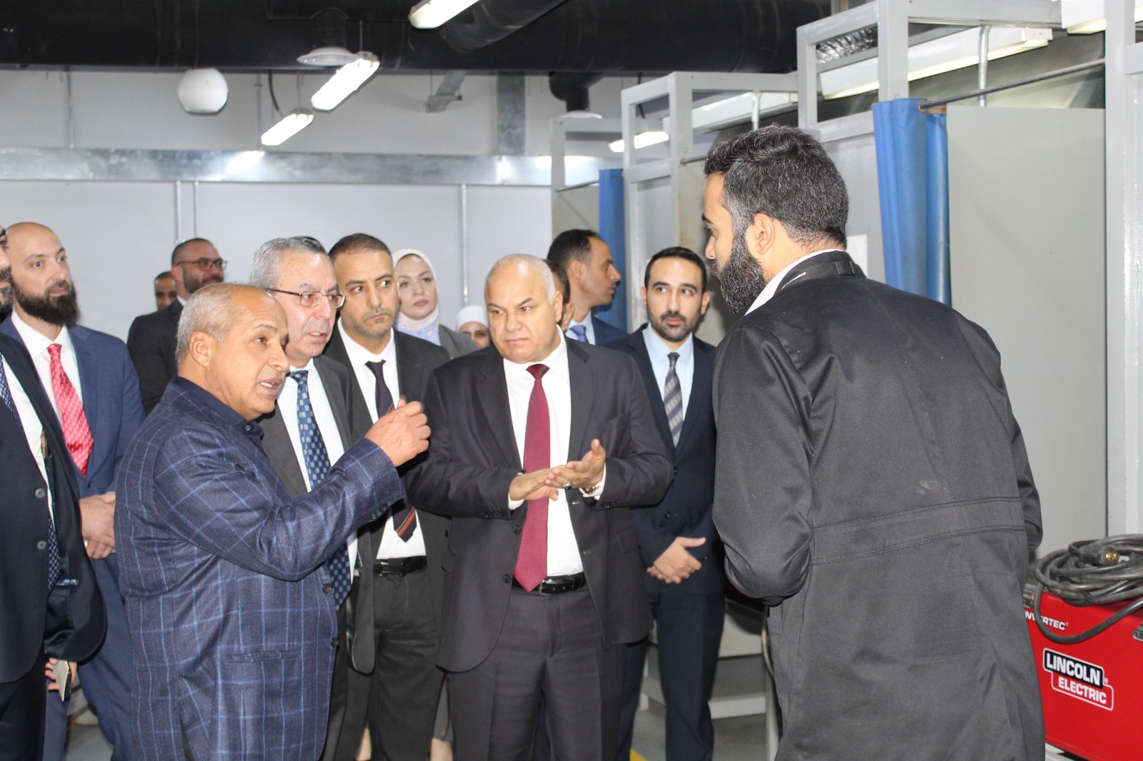 Madar Al-Saa Images 0.9627033809676904