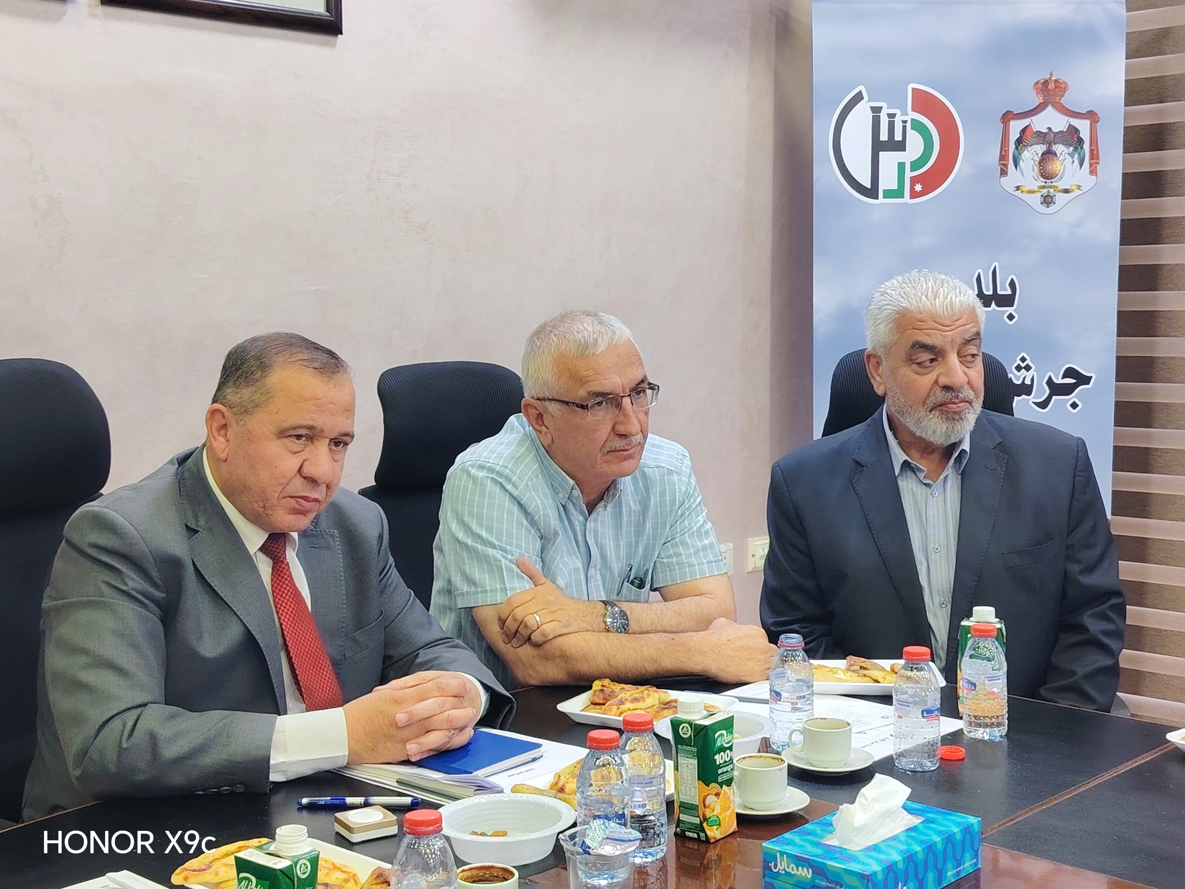 Madar Al-Saa Images 0.4125239207257684